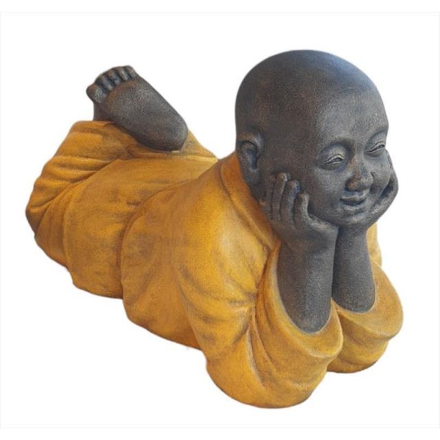 Sculpture shaolin on his belly